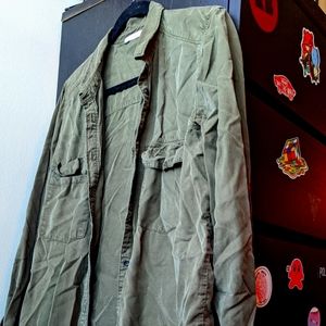 ✨2/$40✨ DEX khaki green long sleeve button-down shirt